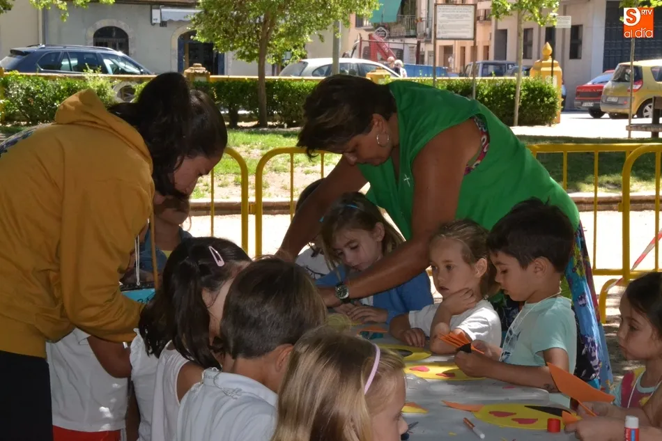 Foto 10 - La AECC conciencia a los ni&ntilde;os sobre los riesgos del sol  