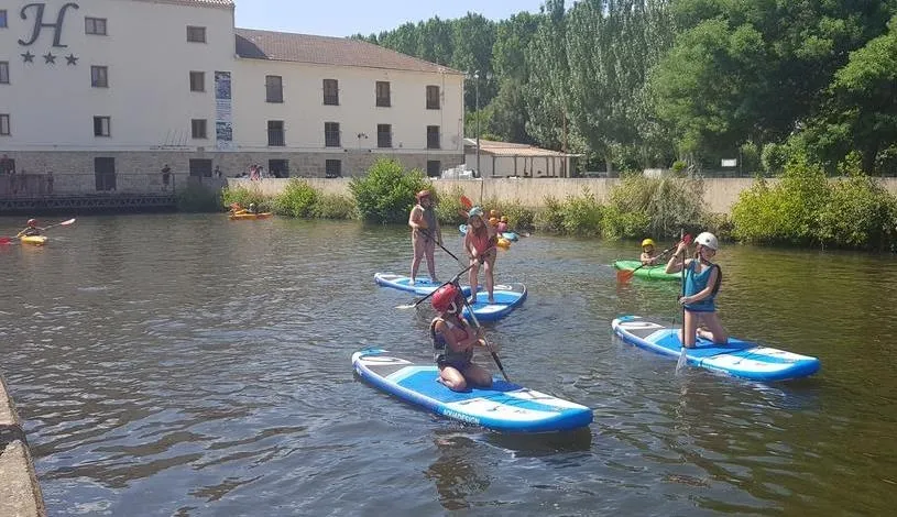 Foto 11 - Un grupo de 35 ni&ntilde;os disfruta de una semana multiaventura con sello mirobrigense  