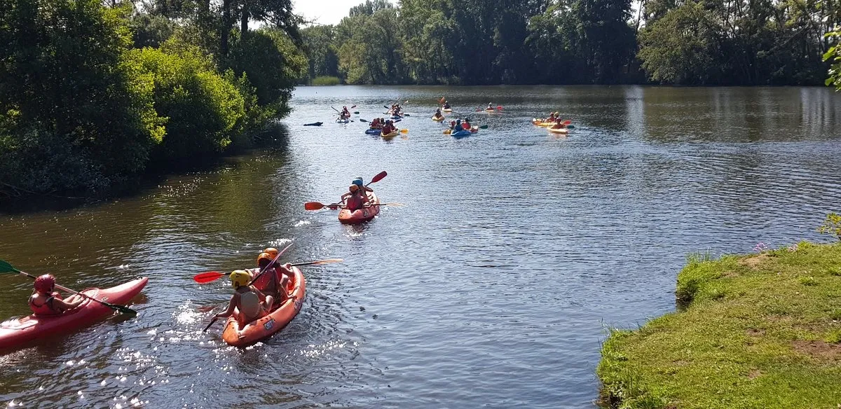 Foto 3 - Un grupo de 35 ni&ntilde;os disfruta de una semana multiaventura con sello mirobrigense  