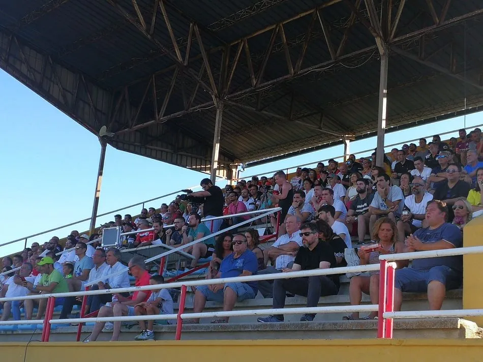 Foto 3 - Unionistas empata su primer amistoso veraniego ante el Tordesillas (2-2)