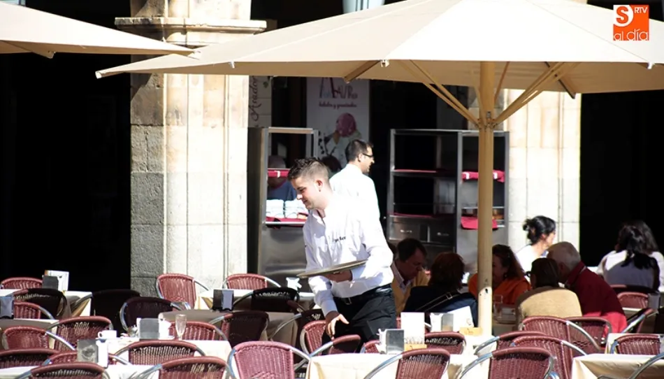 El sector servicios es en el que más conversiones de contratos se realizan