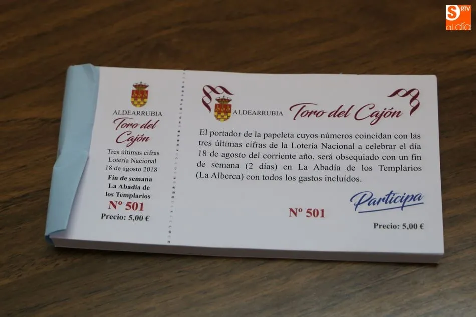 Uno de los tacos de papeletas puestas a la venta