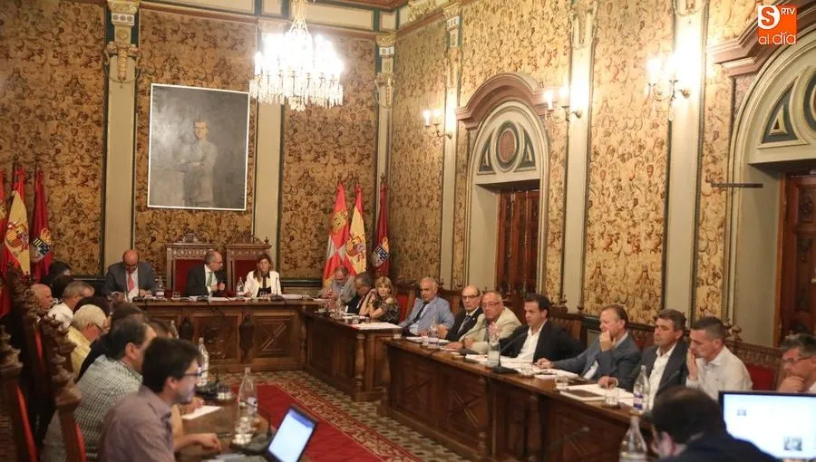 El pleno ha aprobado una declaración institucional para apoyar la Vuelta Ciclista a Salamanca. Fotos: Alberto Martín