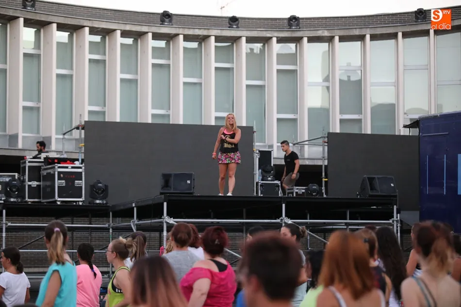 Foto 10 - Santa Marta de Tormes se pone en forma a ritmo de Zumba