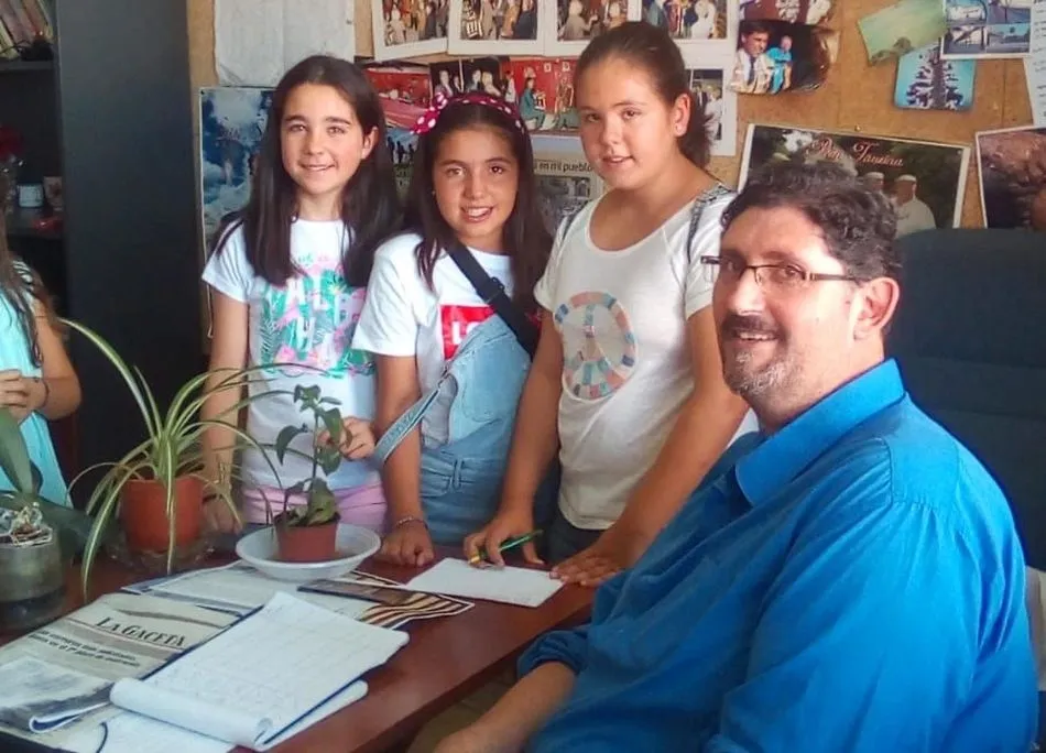 Foto 6 - El concurso del Gran Prix contin&uacute;a en la emisora municipal  