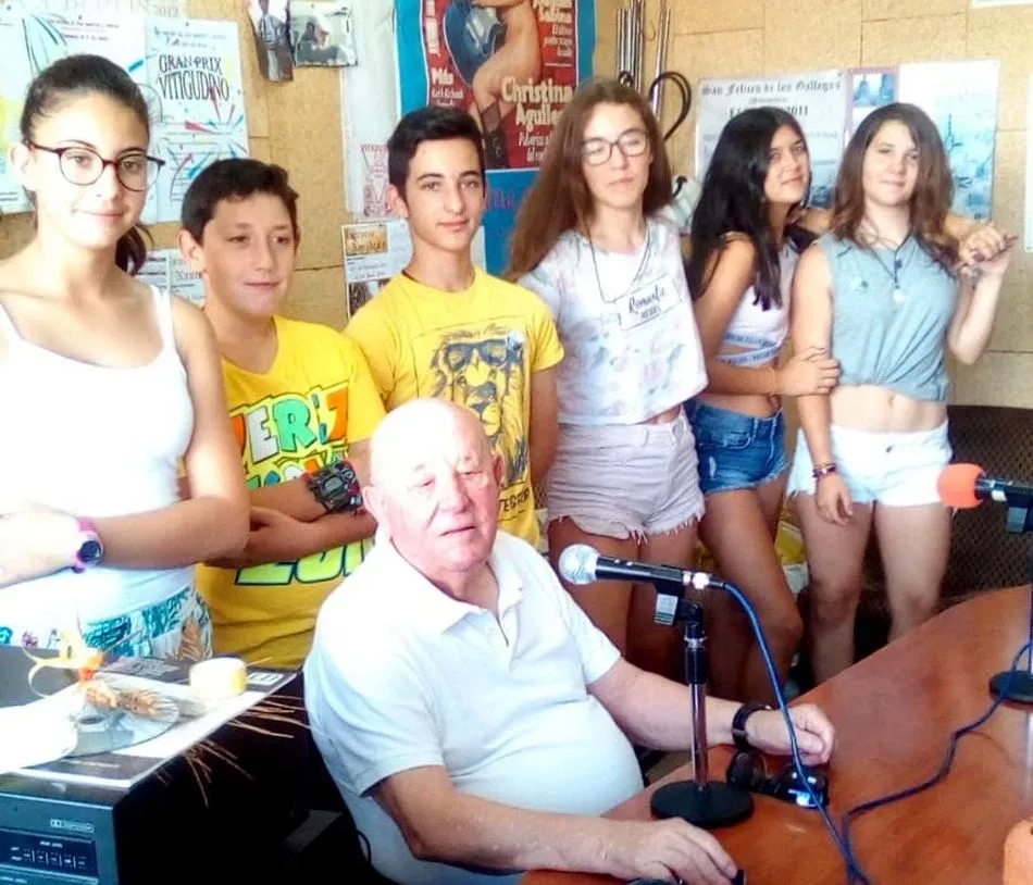 Foto 2 - El concurso del Gran Prix contin&uacute;a en la emisora municipal  