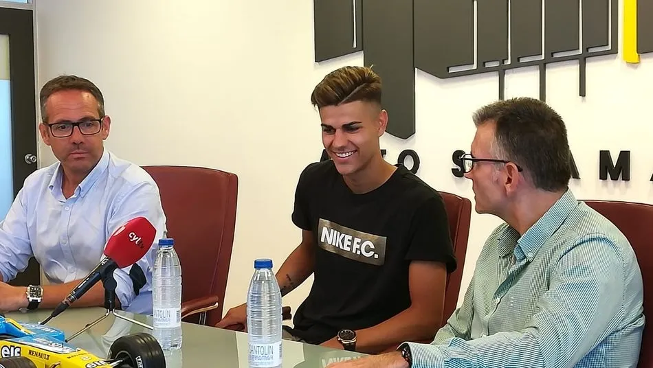 Foto 8 - Diego Hern&aacute;ndez quiere &ldquo;demostrar&rdquo;&nbsp; en Unionistas que tiene mucho f&uacute;tbol&nbsp;