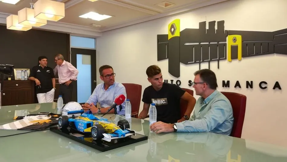 Foto 4 - Diego Hern&aacute;ndez quiere &ldquo;demostrar&rdquo;&nbsp; en Unionistas que tiene mucho f&uacute;tbol&nbsp;