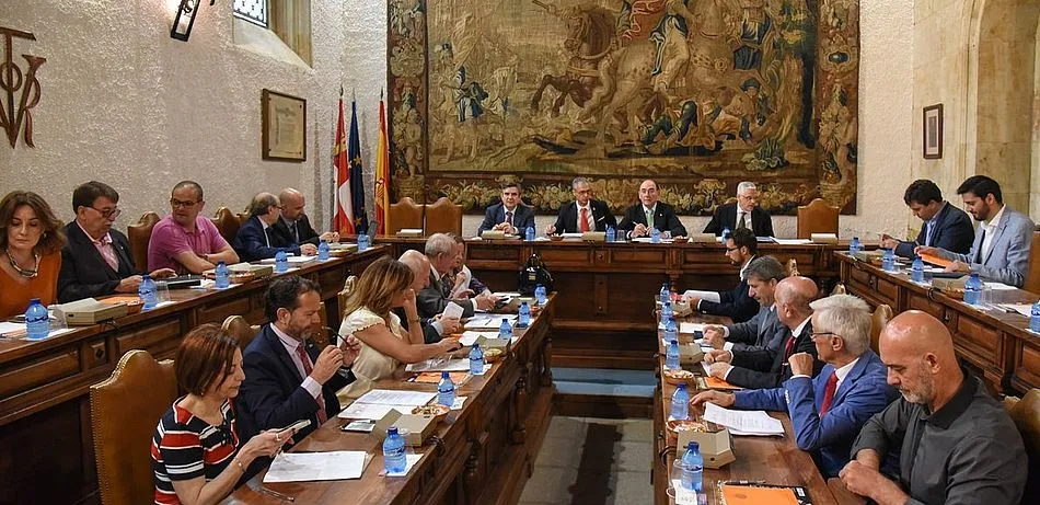 Reunión del Consejo de Gobierno en doble sesión, ordinaria y extraordinaria