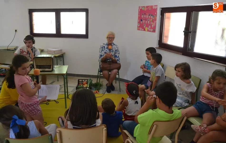 Foto 11 - Radio La Glorieta realiza una ronda de entrevistas con premios incluidos para algunos ni&ntilde;os  