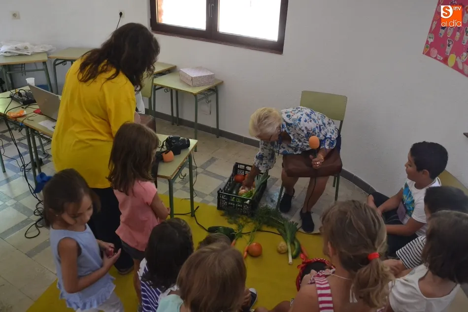Foto 7 - Radio La Glorieta realiza una ronda de entrevistas con premios incluidos para algunos ni&ntilde;os  