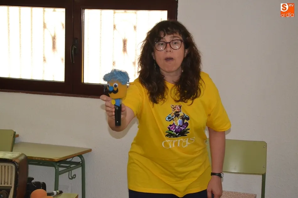Foto 3 - Radio La Glorieta realiza una ronda de entrevistas con premios incluidos para algunos ni&ntilde;os  