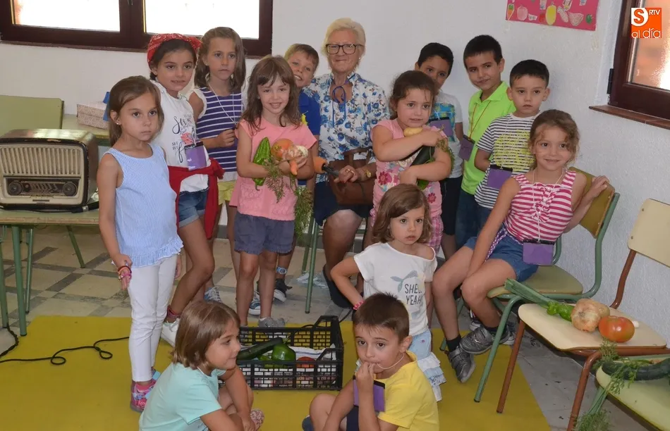 Radio La Glorieta realiza una ronda de entrevistas con premios incluidos para algunos niños  