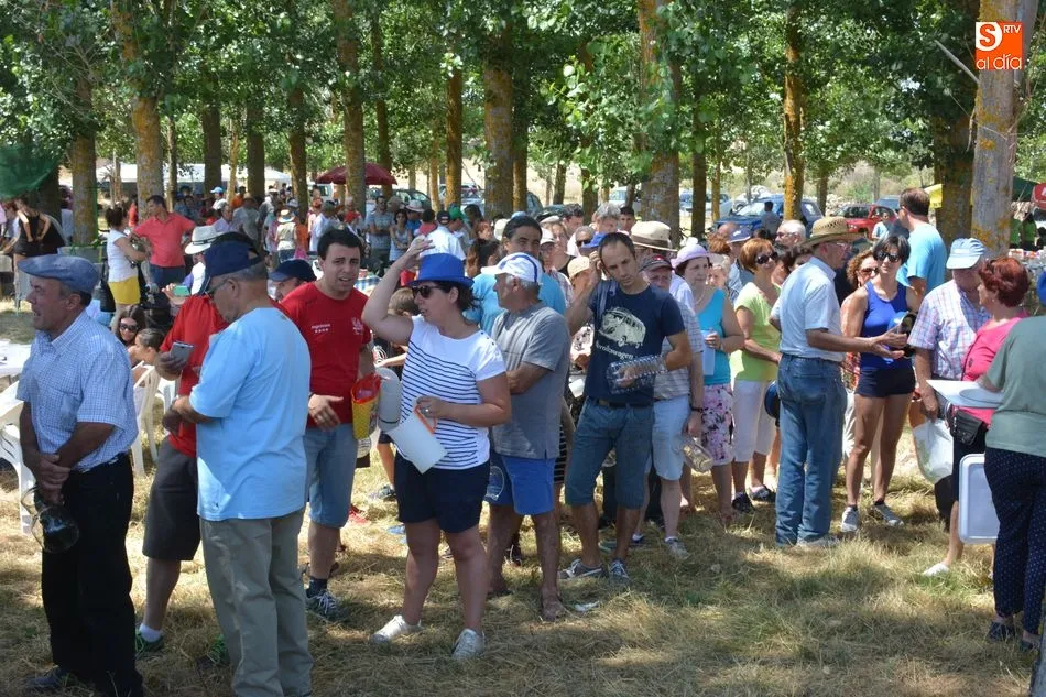 Foto 10 - Una gran paella reune a los sobradillenses en la despedida de las fiestas de Santiago