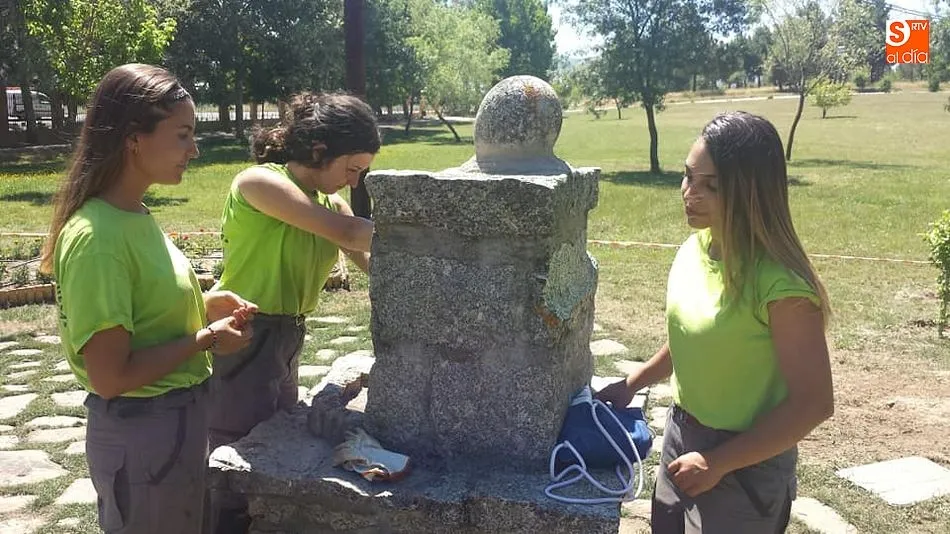 Foto 2 - El taller de empleo del parque de La Dehesa se acerca a su final