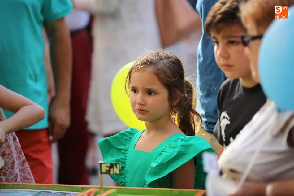 Foto 6 - Homenaje a los abuelos y abuelas en la plaza del Liceo con todo tipo de actividades