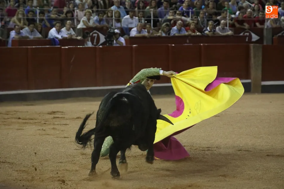 Foto 10 - Bravura del tercero de Adelaida Rodr&iacute;guez y ambici&oacute;n novilleril&nbsp;  &nbsp;  