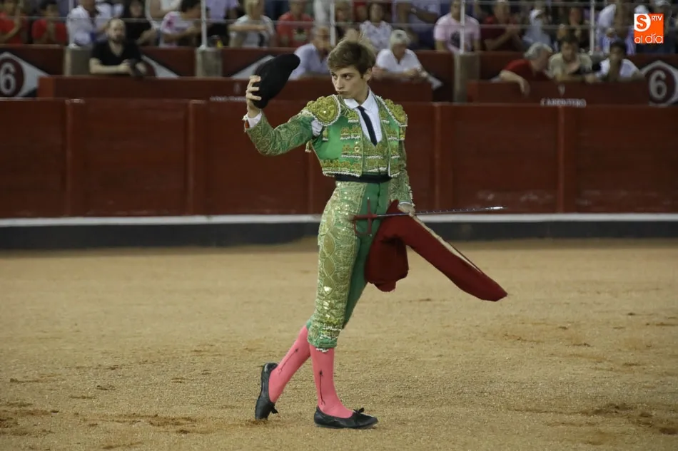 Foto 3 - Bravura del tercero de Adelaida Rodr&iacute;guez y ambici&oacute;n novilleril&nbsp;  &nbsp;  