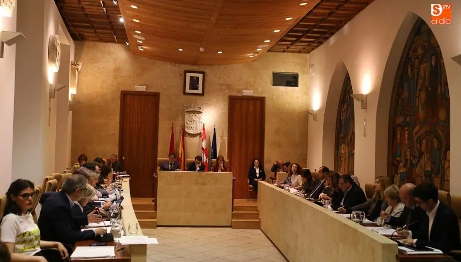 Los concejales celebran el último pleno antes de las vacaciones. Foto: Alberto Martín