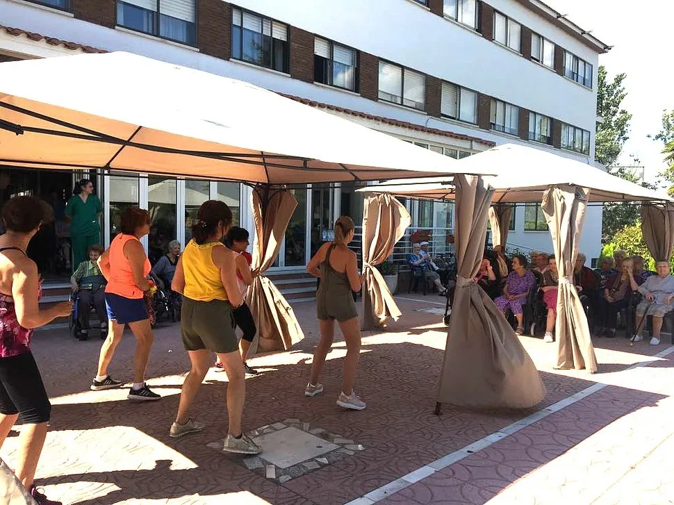 Foto 5 - A ritmo de Zumba en la residencia Arapiles