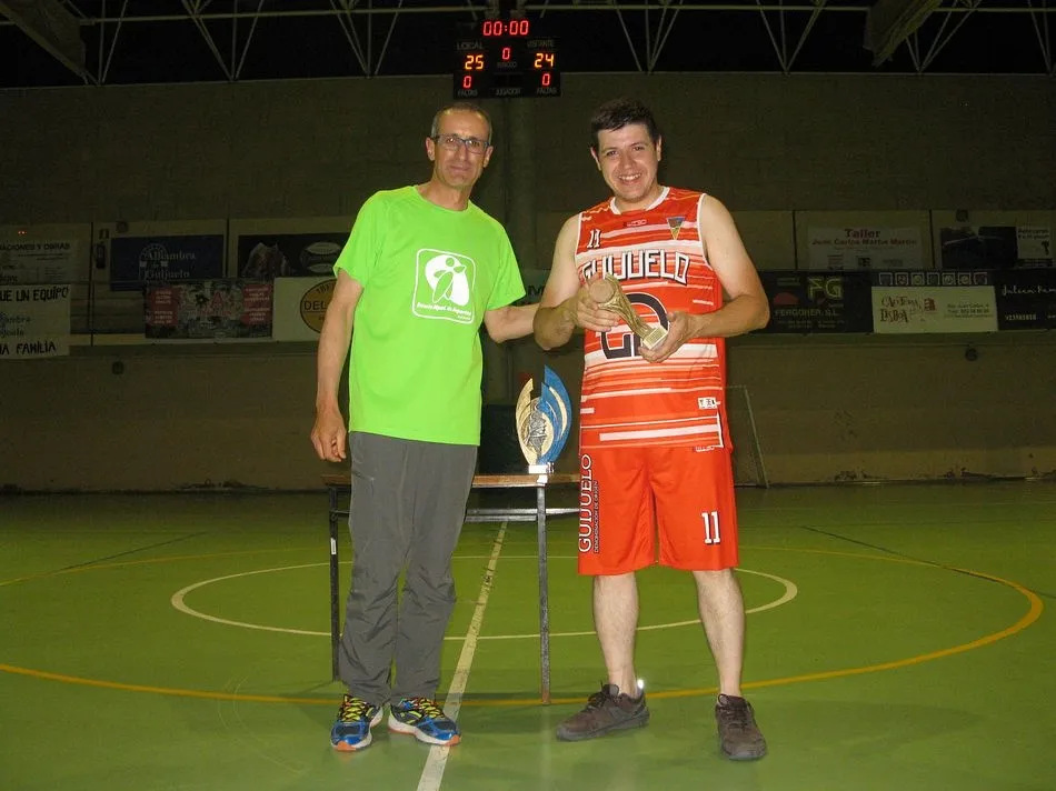 Foto 2 - El Tr&iacute;o Demon&iacute;aco se alza campe&oacute;n del torneo de verano de baloncesto 3x3