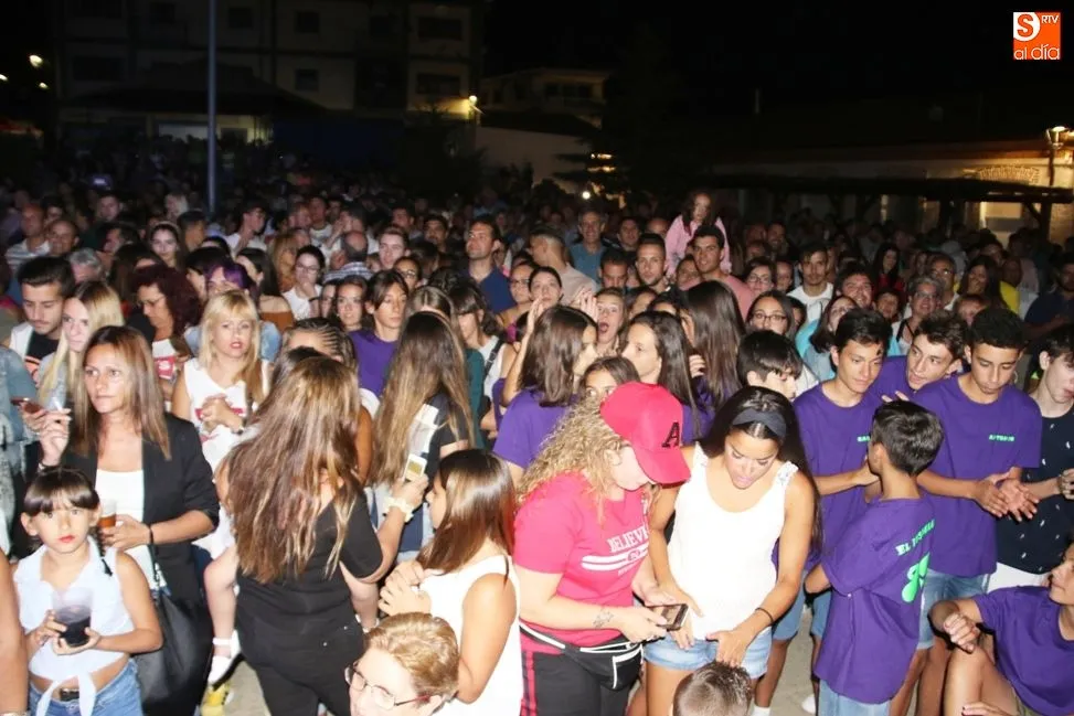 Foto 9 - Los Chunguitos llenan Galinduste de rumba y salero