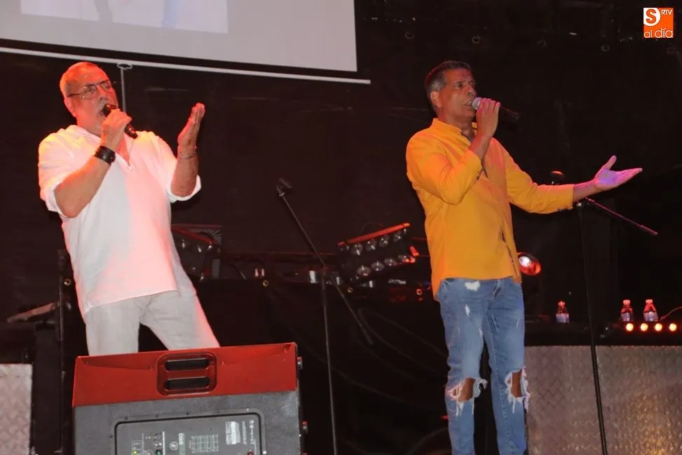 Foto 5 - Los Chunguitos llenan Galinduste de rumba y salero