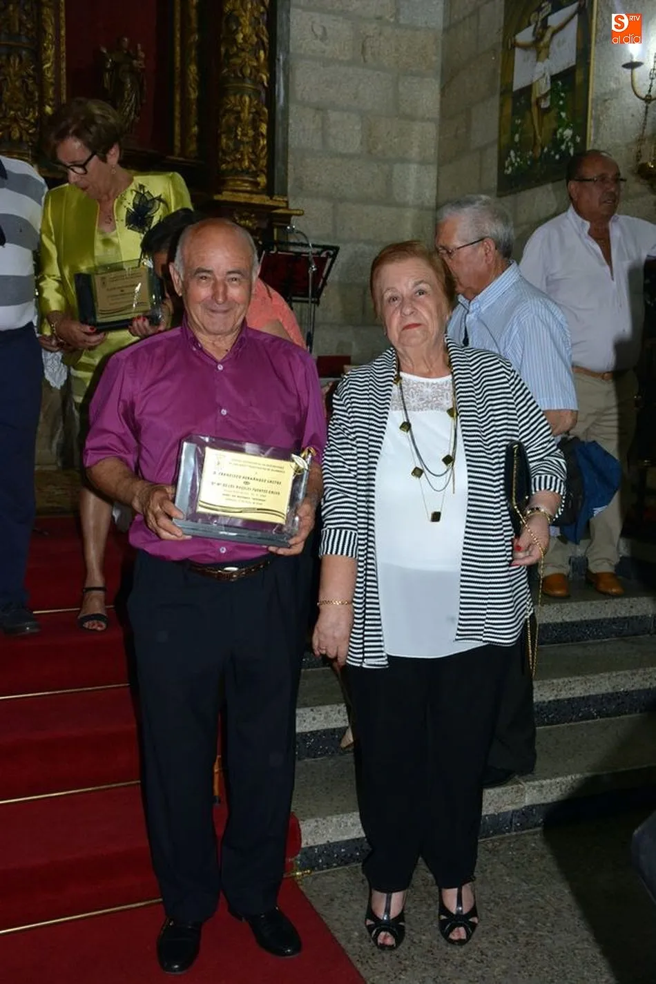 Foto 9 - Treinta y cuatro matrimonios reciben el homenaje de la Uni&oacute;n de Asociaciones de Mayores por sus...