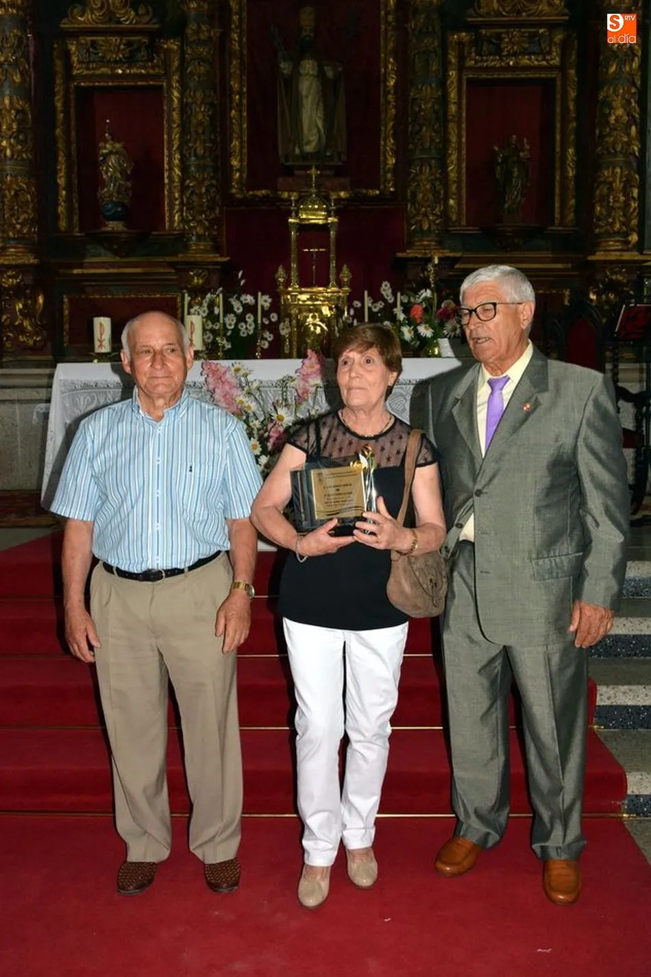 Foto 3 - Treinta y cuatro matrimonios reciben el homenaje de la Uni&oacute;n de Asociaciones de Mayores por sus...