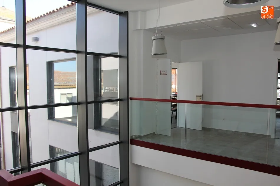 Foto 5 - Comienza el traslado del mobiliario del Centro Cultural al nuevo ayuntamiento  