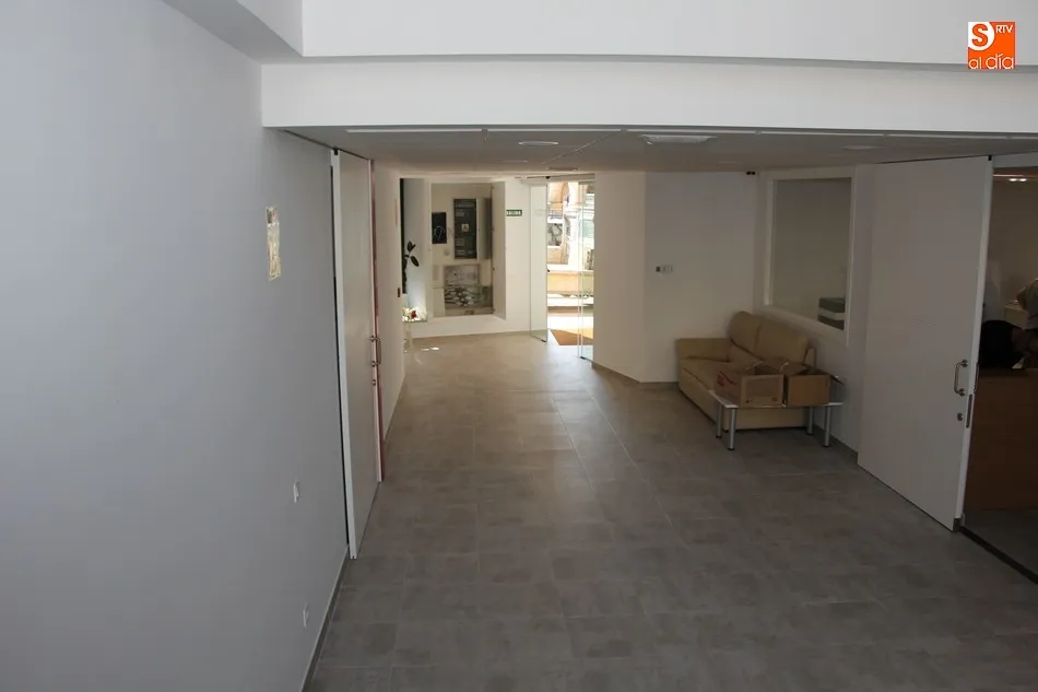 Foto 3 - Comienza el traslado del mobiliario del Centro Cultural al nuevo ayuntamiento  