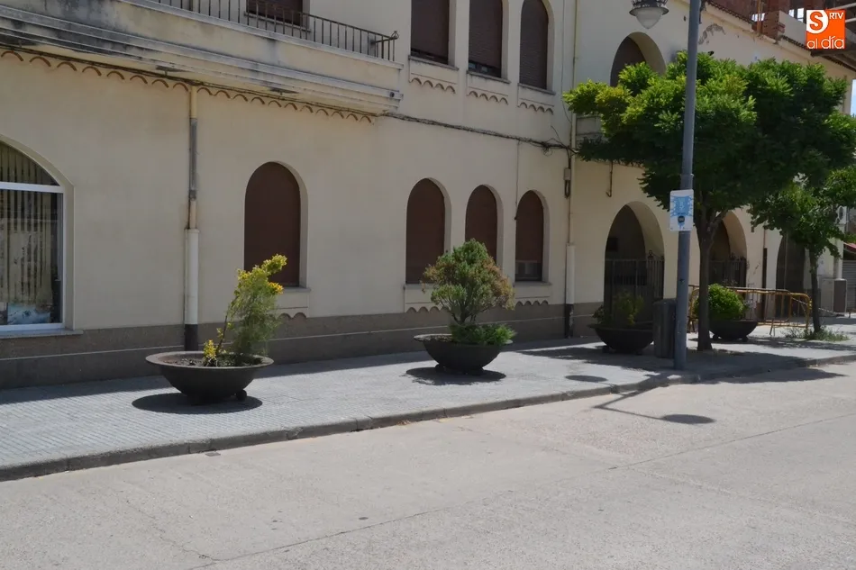 Foto 2 - Las jardineras relevan a las vallas como m&eacute;todo para controlar el mercadillo  