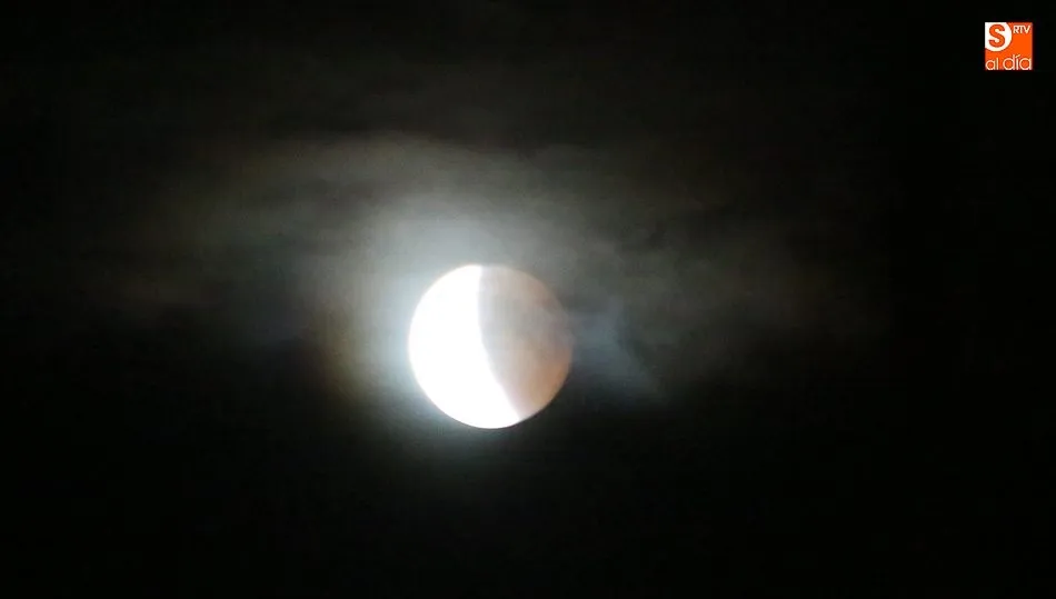 Foto 5 - As&iacute; se vio el eclipse de luna en Vitigudino