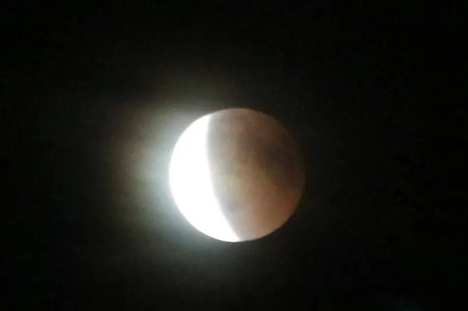 Foto 4 - As&iacute; se vio el eclipse de luna en Vitigudino