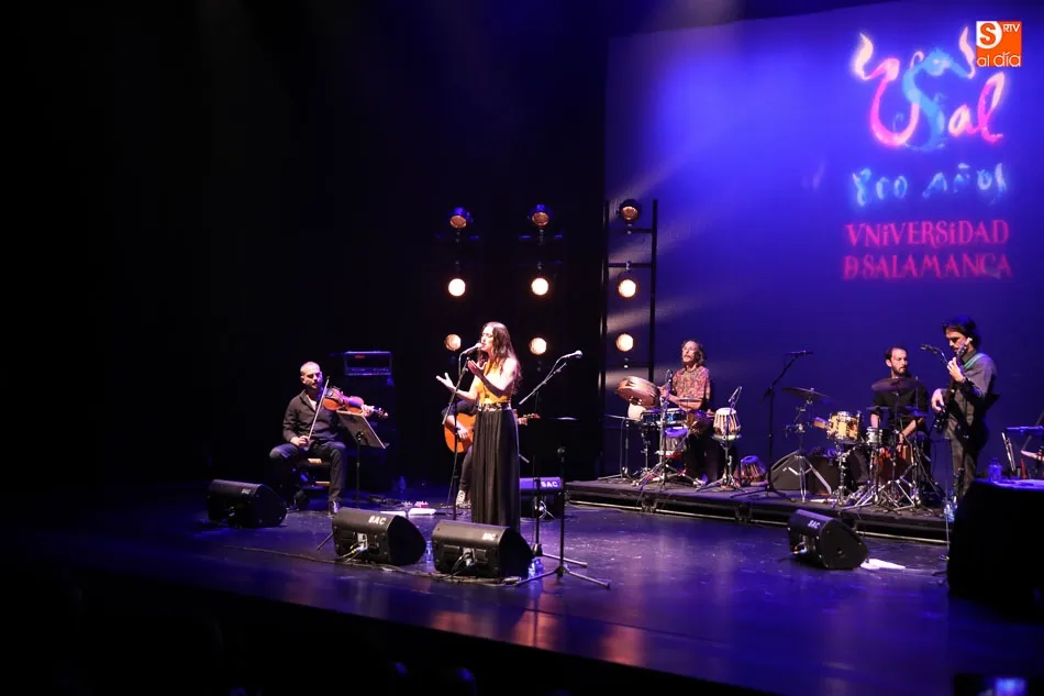 Foto 4 - Roc&iacute;o Segura y Paula Dom&iacute;nguez rinden homenaje a Cohen a ritmo de flamenco