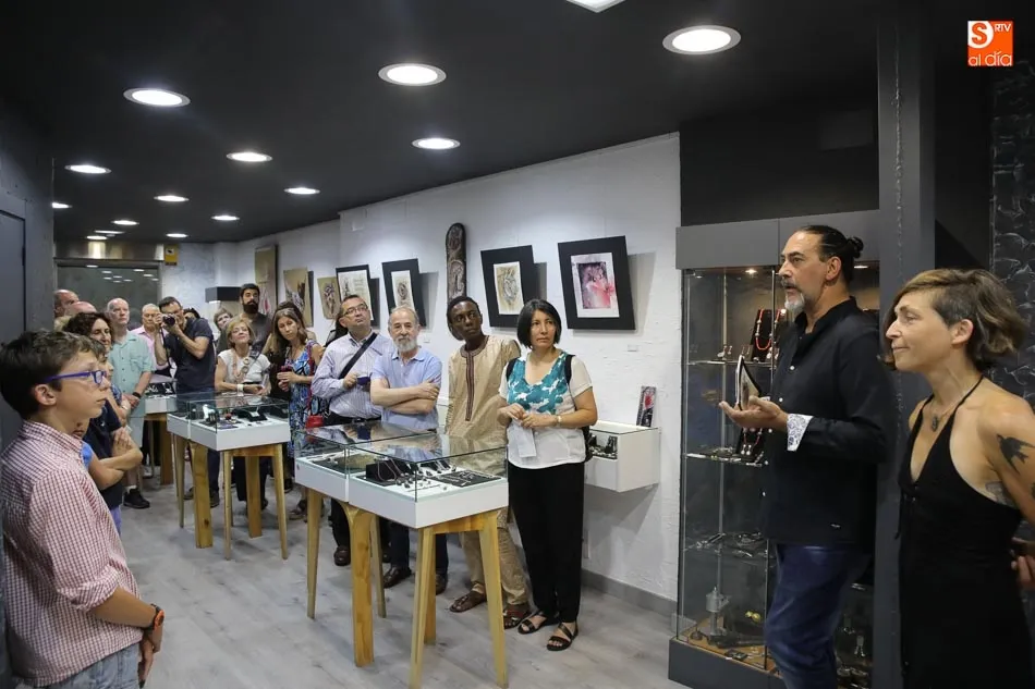 Foto 11 - La obra de Marta Tim&oacute;n ya luce en la galer&iacute;a Luis M&eacute;ndez