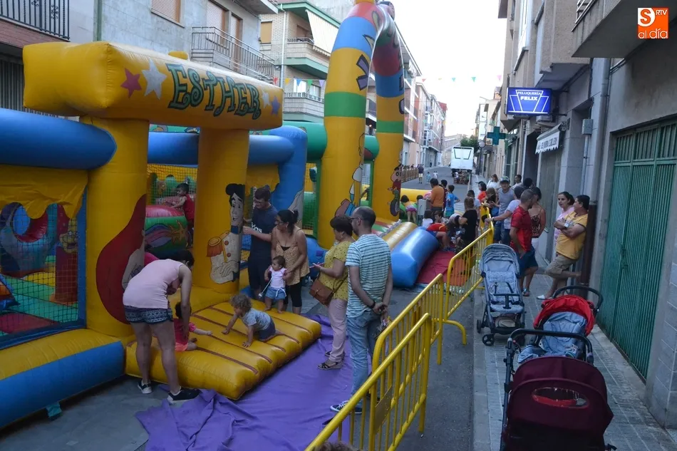 Foto 7 - Los ni&ntilde;os protagonizan el inicio de las fiestas de Santa Ana  