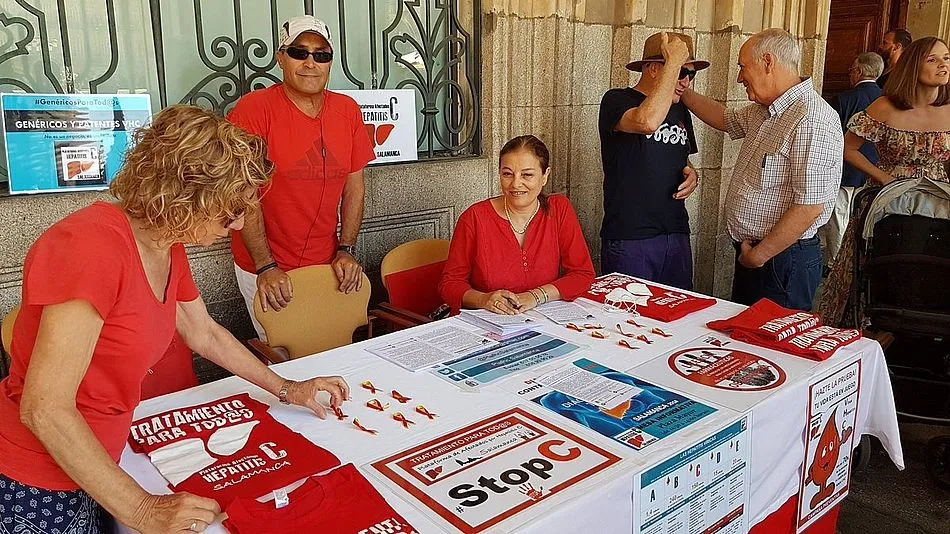 Foto 3 - Afectados por hepatitis reivindican medidas de prevenci&oacute;n con el lema &lsquo;Diagnosticar, tratar,...