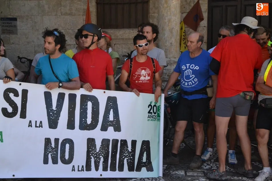 Foto 9 - La Plaza Mayor se convierte en la meta de la Ecomarcha 2018 de Ecologistas en Acci&oacute;n  