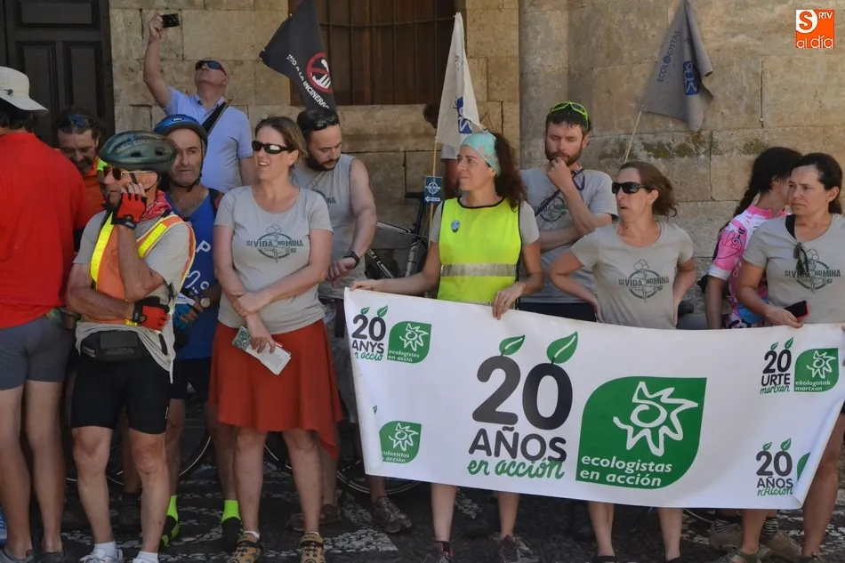 Foto 8 - La Plaza Mayor se convierte en la meta de la Ecomarcha 2018 de Ecologistas en Acci&oacute;n  