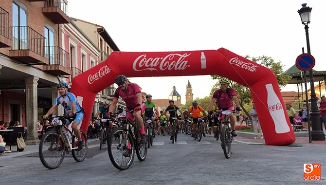 70 corredores tomaban la salida en la VI Ruta Nocturna BTT Ciudad de Peñaranda