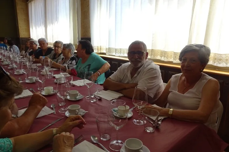 Foto 5 - Los mayores celebran el D&iacute;a del Abuelo en el Restaurante Do&ntilde;a Matea  