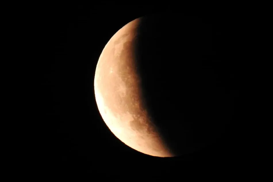 Foto 5 - La Luna Roja a trav&eacute;s de la mirada de Juli&aacute;n Mateos  