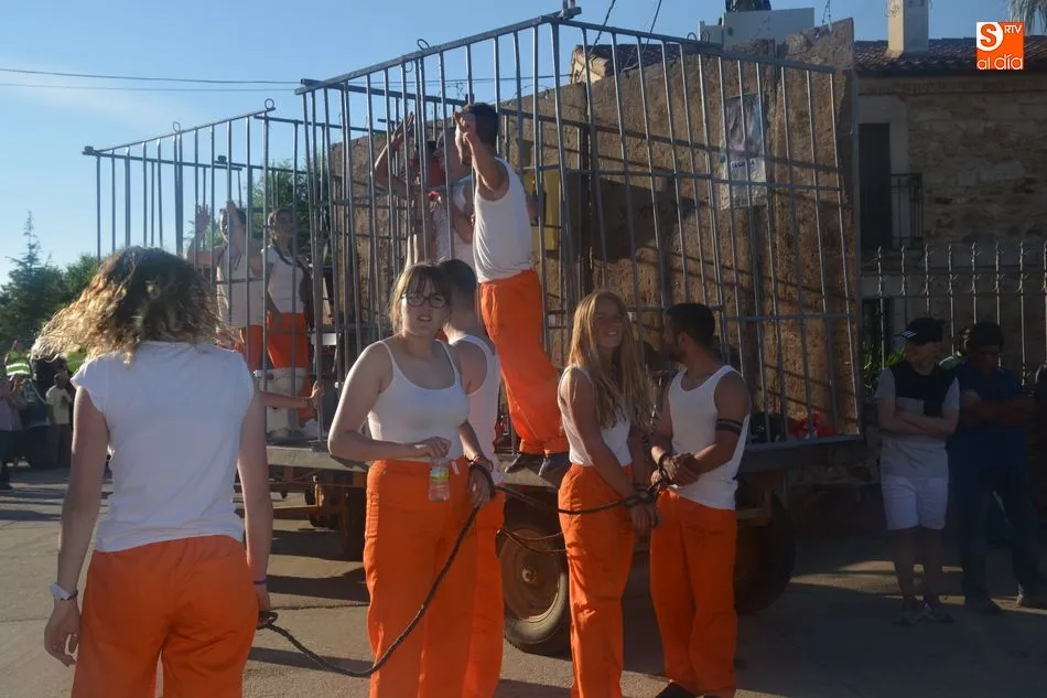 King Kong se hace con el primer premio en el famoso concurso de carrozas de Santiz  