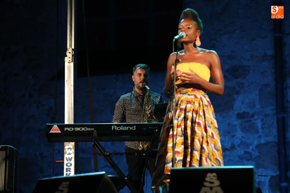 Foto 7 - Astrid Jones & The Blue Flaps presentan su nuevo proyecto en Salamanca
