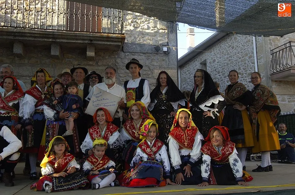 Foto 10 - Reivindicativa intervenci&oacute;n de Javier P&eacute;rez Andr&eacute;s a la hora de recibir el Pandero de Honor 2018 ...