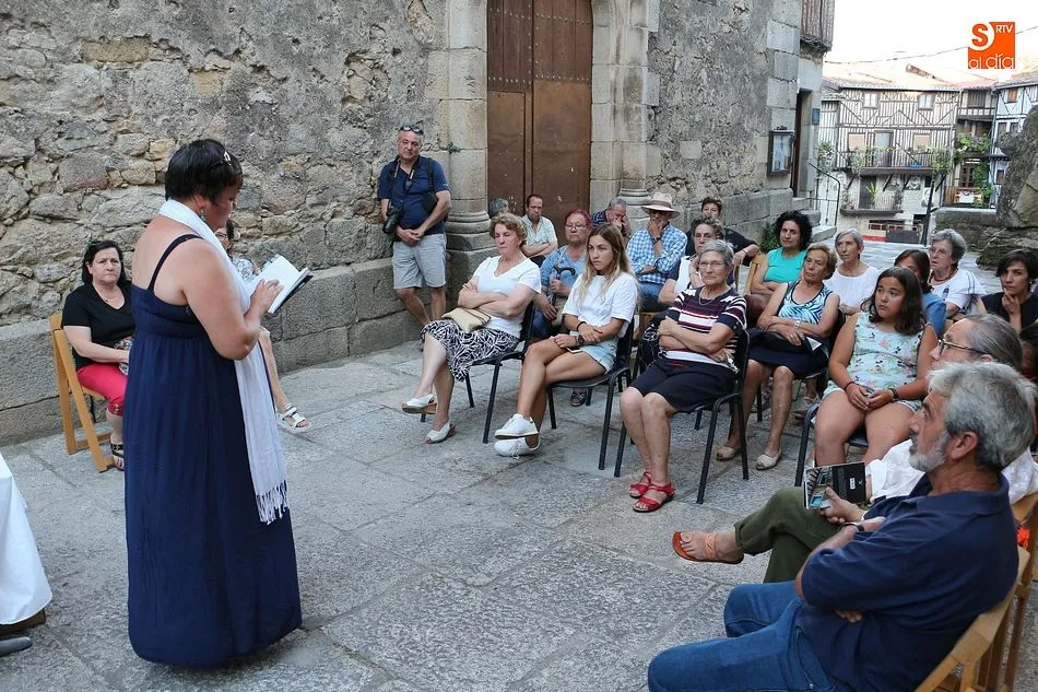 Foto 7 - Roxana S&aacute;nchez presenta su libro de poemas &lsquo;Azul Miranda&rsquo;&nbsp;