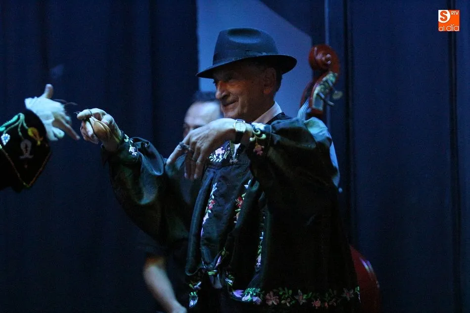 Foto 9 - El folclore cierra la semana cultural de los mayores