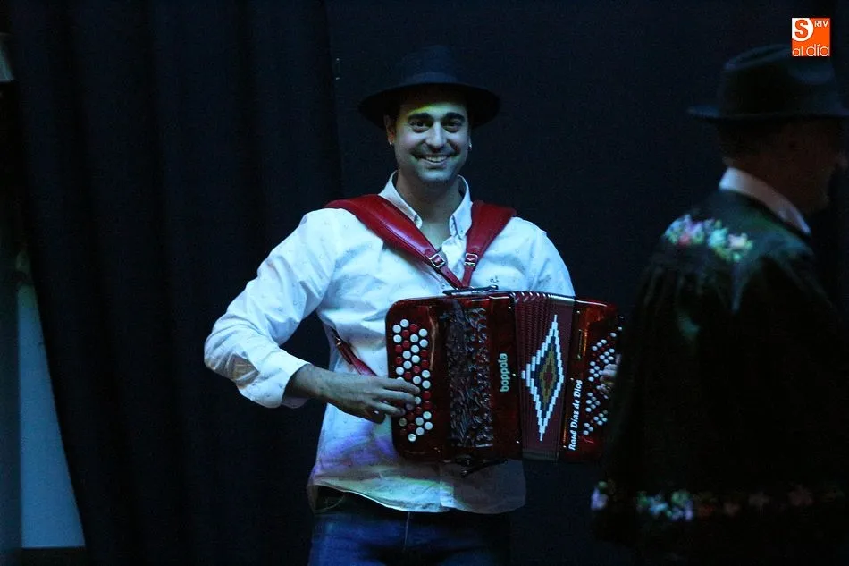 Foto 6 - El folclore cierra la semana cultural de los mayores