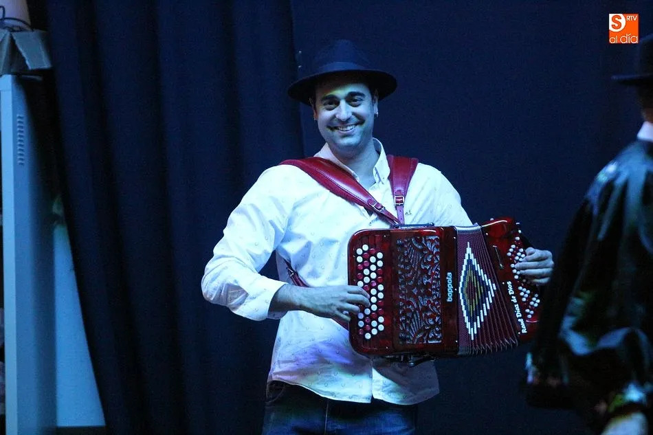 Foto 5 - El folclore cierra la semana cultural de los mayores